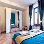 Golden Tree - Castelletto Ticino - Private Garage - Wifi Apartment *