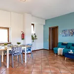Golden Tree - Castelletto Ticino - Private Garage - Wifi Castelletto sopra Ticino