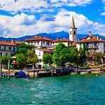 Golden Tree - Castelletto Ticino - Private Garage - Wifi Apartment Castelletto sopra Ticino