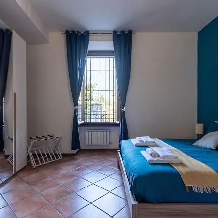 Golden Tree - Castelletto Ticino - Private Garage - Wifi - By Guestaly 卡斯特尔图-苏帕提茨诺