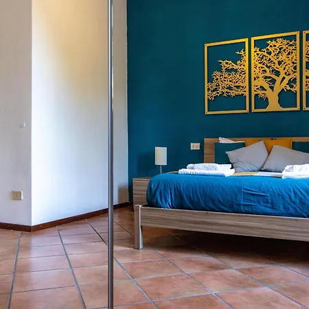 Golden Tree - Castelletto Ticino - Private Garage - Wifi - By Guestaly * 卡斯特尔图-苏帕提茨诺