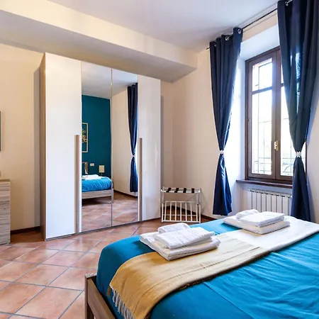 Golden Tree - Castelletto Ticino - Private Garage - Wifi Apartament *