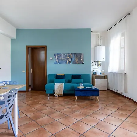 Golden Tree - Castelletto Ticino - Private Garage - Wifi شقة *