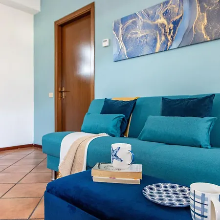 Golden Tree - Castelletto Ticino - Private Garage - Wifi - By Guestaly 公寓 *