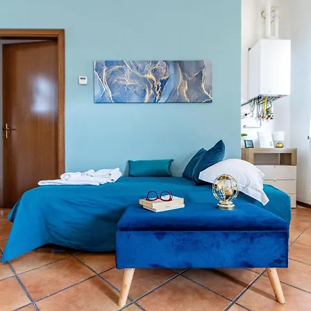 Golden Tree - Castelletto Ticino - Private Garage - Wifi - By Guestaly * 卡斯特尔图-苏帕提茨诺