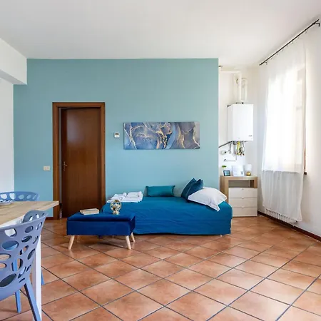 شقة Golden Tree - Castelletto Ticino - Private Garage - Wifi