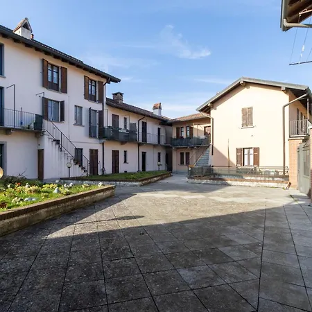 Golden Tree - Castelletto Ticino - Private Garage - Wifi - By Guestaly *