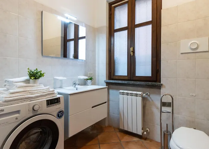 Daire Golden Tree - Castelletto Ticino - Private Garage - Wifi Castelletto sopra Ticino