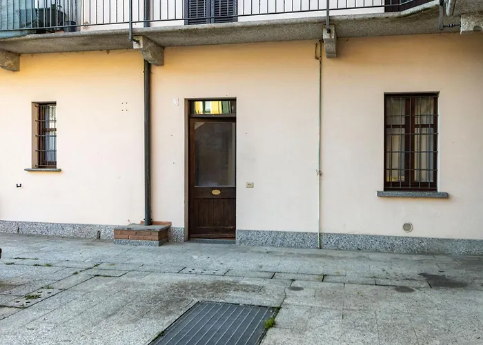 Golden Tree - Castelletto Ticino - Private Garage - Wifi * Castelletto sopra Ticino